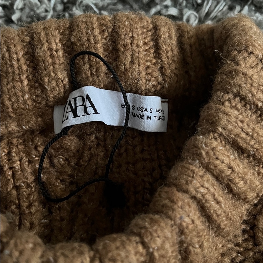 Cable Knit Cropped Sweater - Brown - image 5